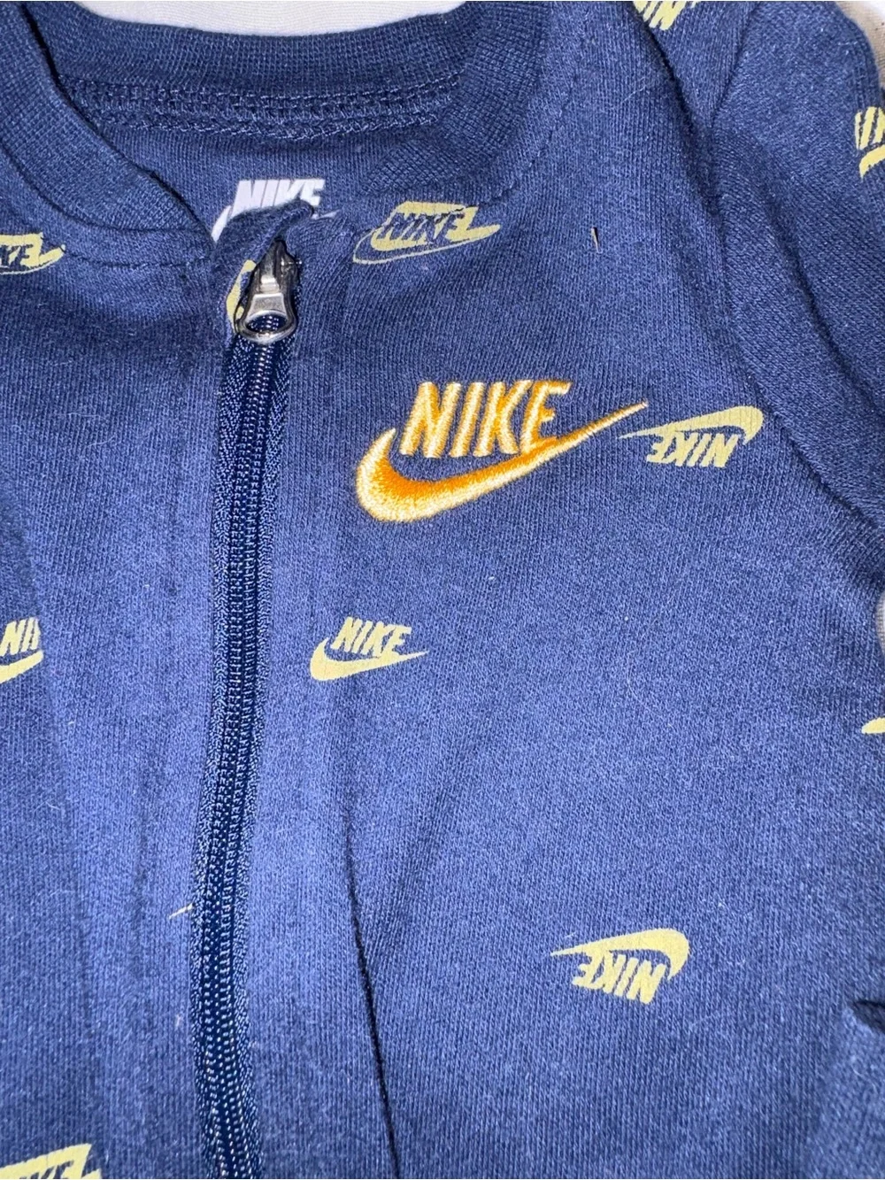Nike soft navy